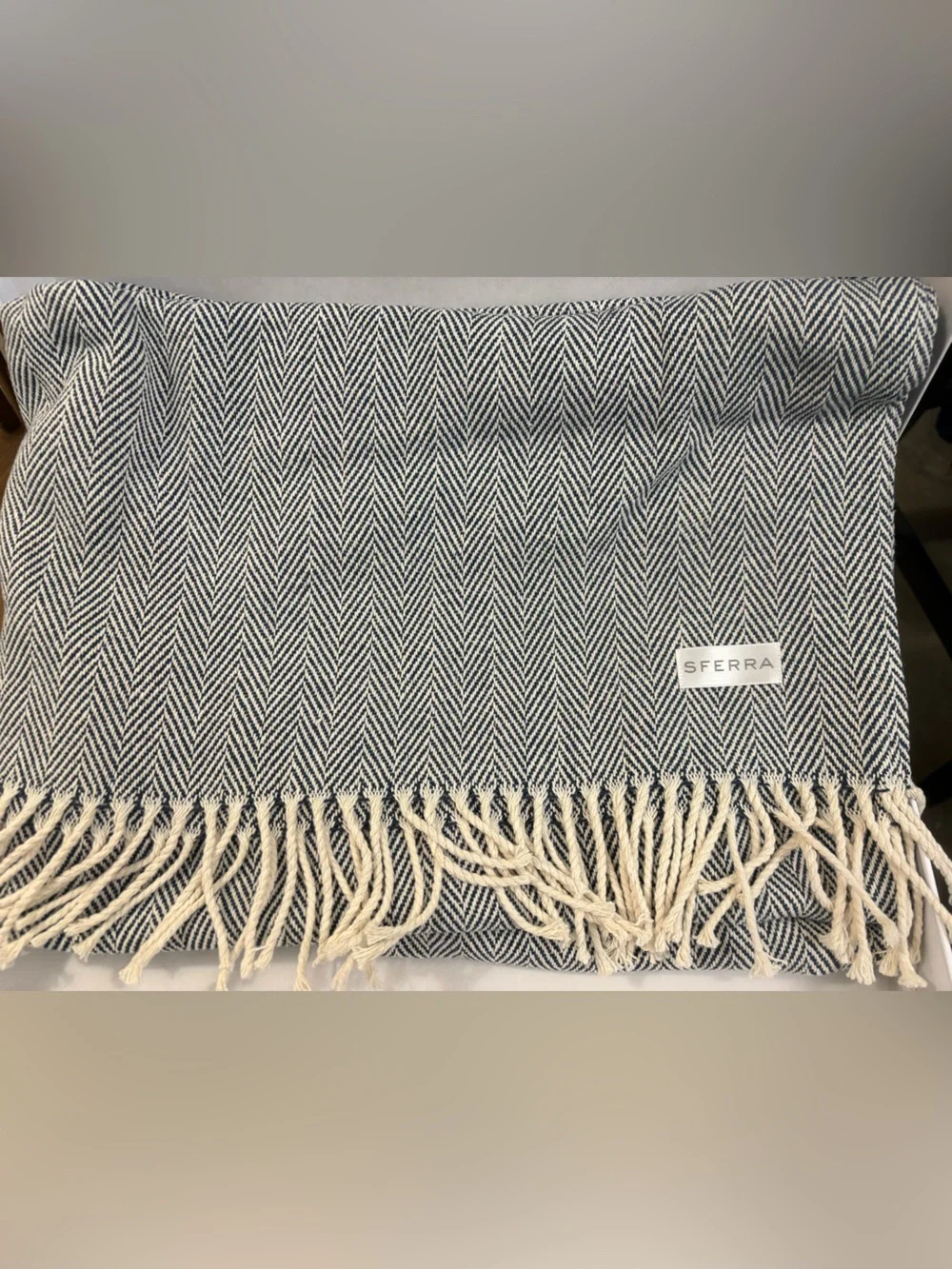 SFERRA “Celine” Navy and Cream Herringbone Throw. NWT. 51x71in. 100% cotton.